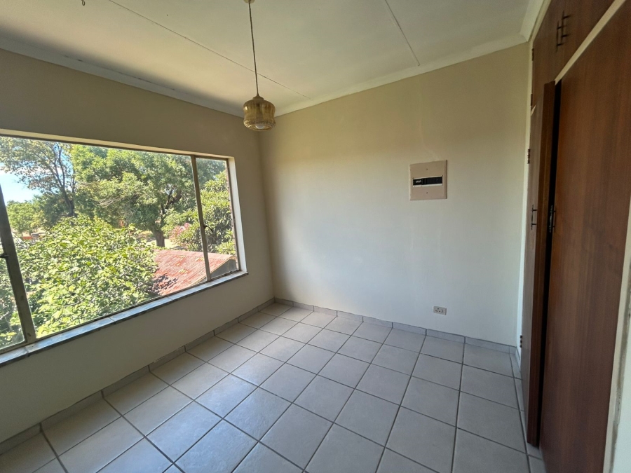 To Let 4 Bedroom Property for Rent in Vanderbijlpark CE 3 Gauteng