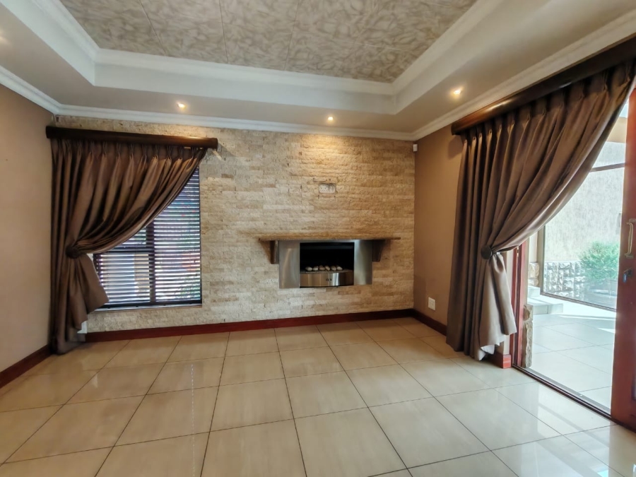4 Bedroom Property for Sale in Three Rivers East Gauteng