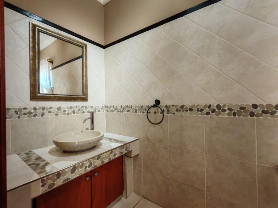 4 Bedroom Property for Sale in Three Rivers East Gauteng