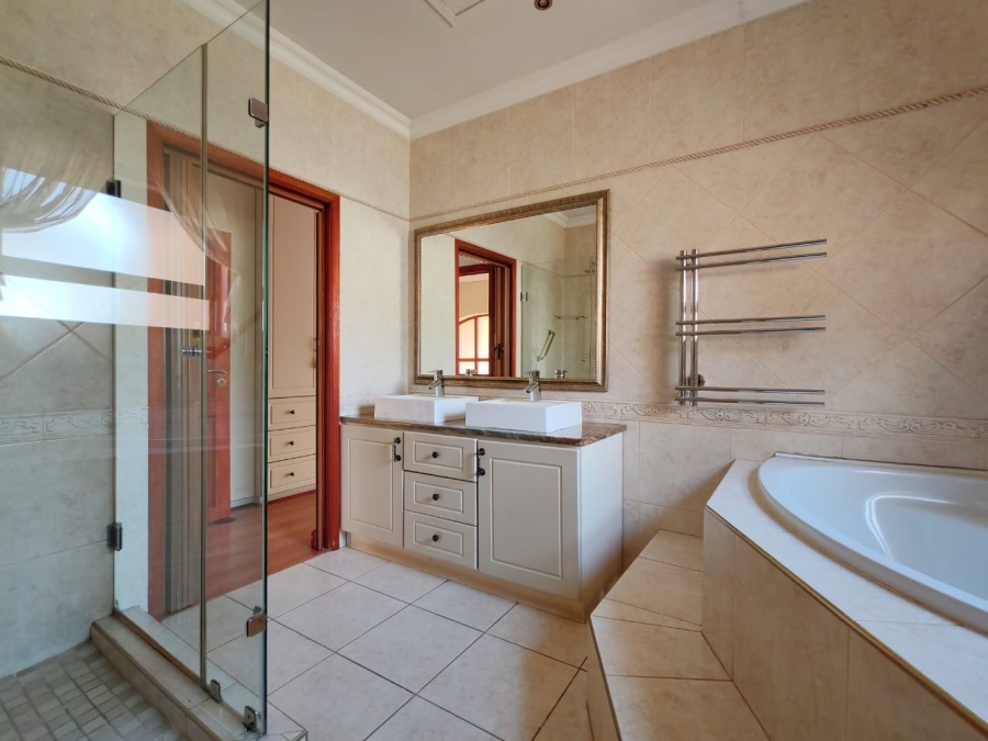 4 Bedroom Property for Sale in Three Rivers East Gauteng