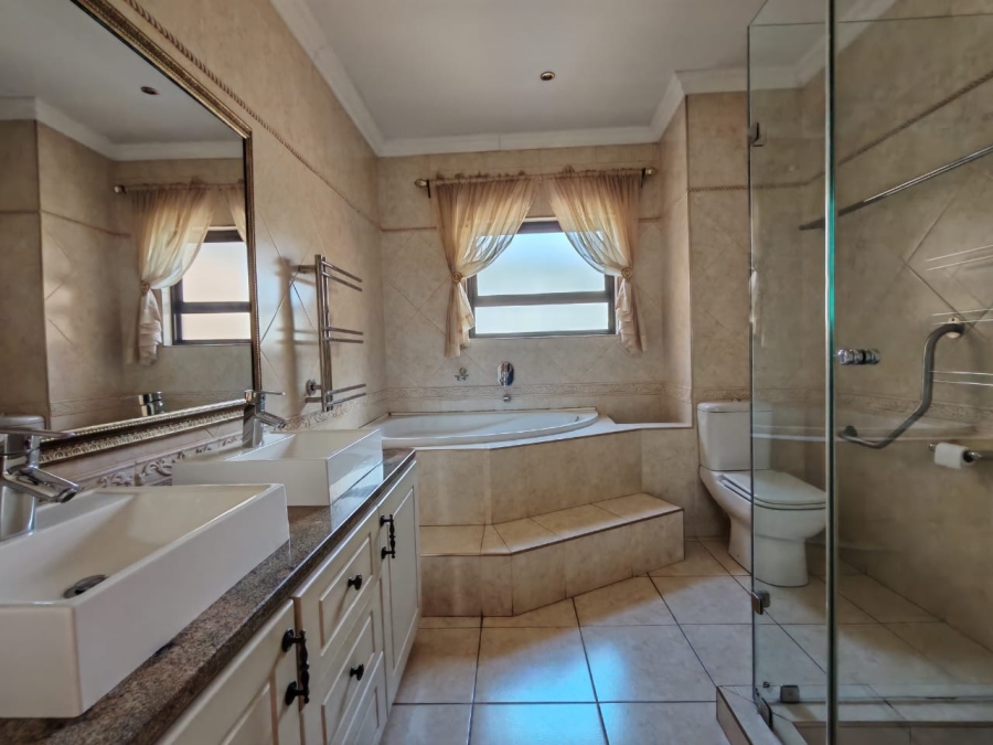 4 Bedroom Property for Sale in Three Rivers East Gauteng