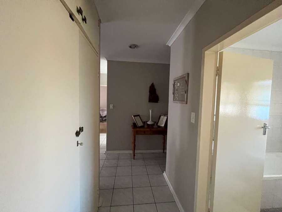 To Let 3 Bedroom Property for Rent in Three Rivers Proper Gauteng