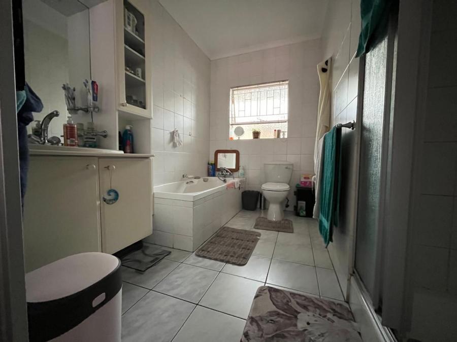 To Let 3 Bedroom Property for Rent in Three Rivers Proper Gauteng