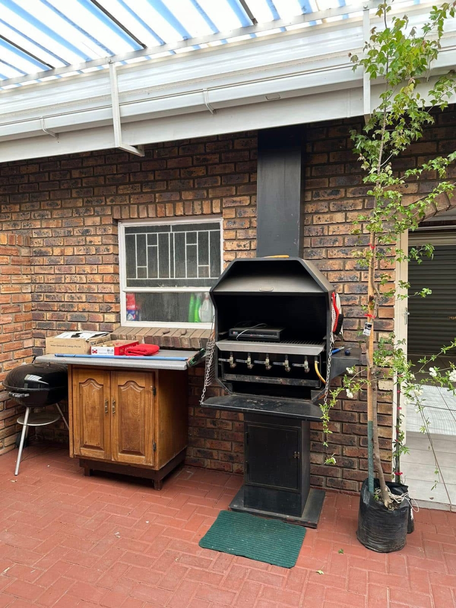 To Let 3 Bedroom Property for Rent in Three Rivers Proper Gauteng