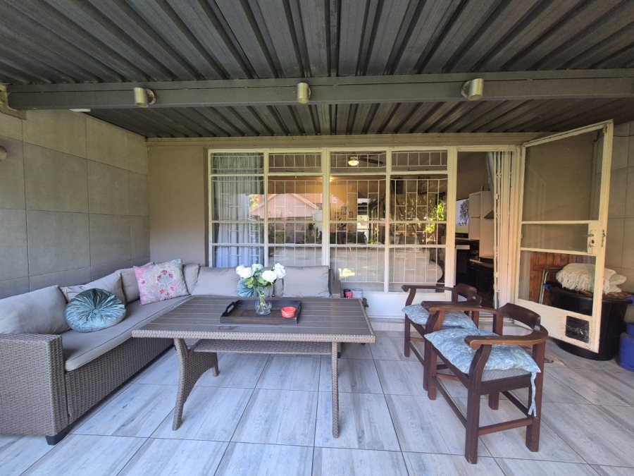 3 Bedroom Property for Sale in Three Rivers Proper Gauteng