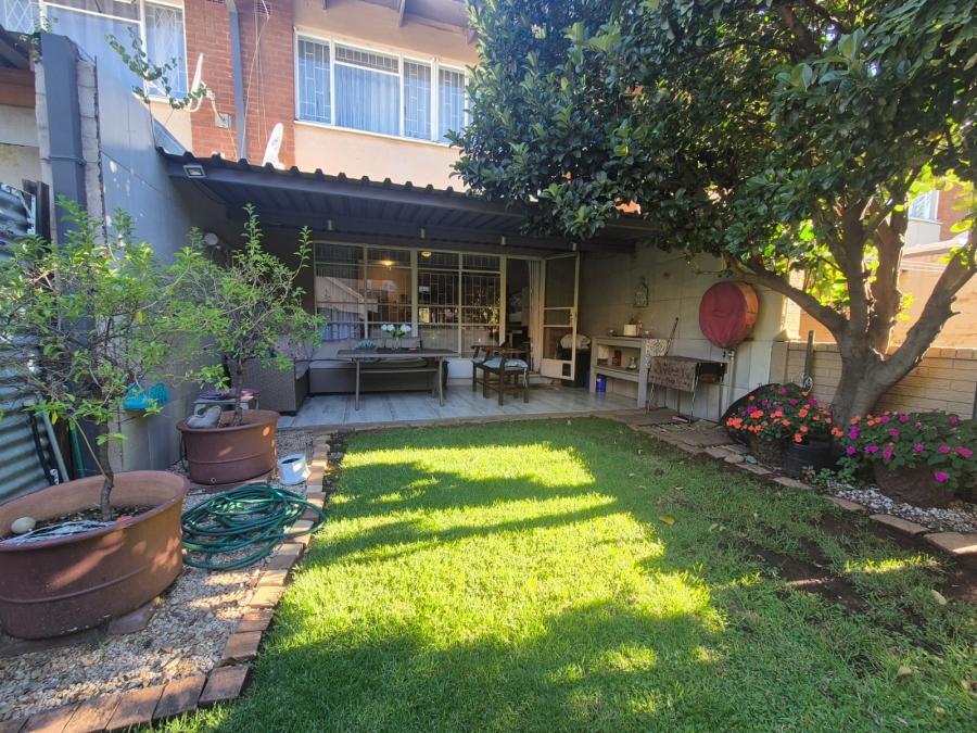 3 Bedroom Property for Sale in Three Rivers Proper Gauteng