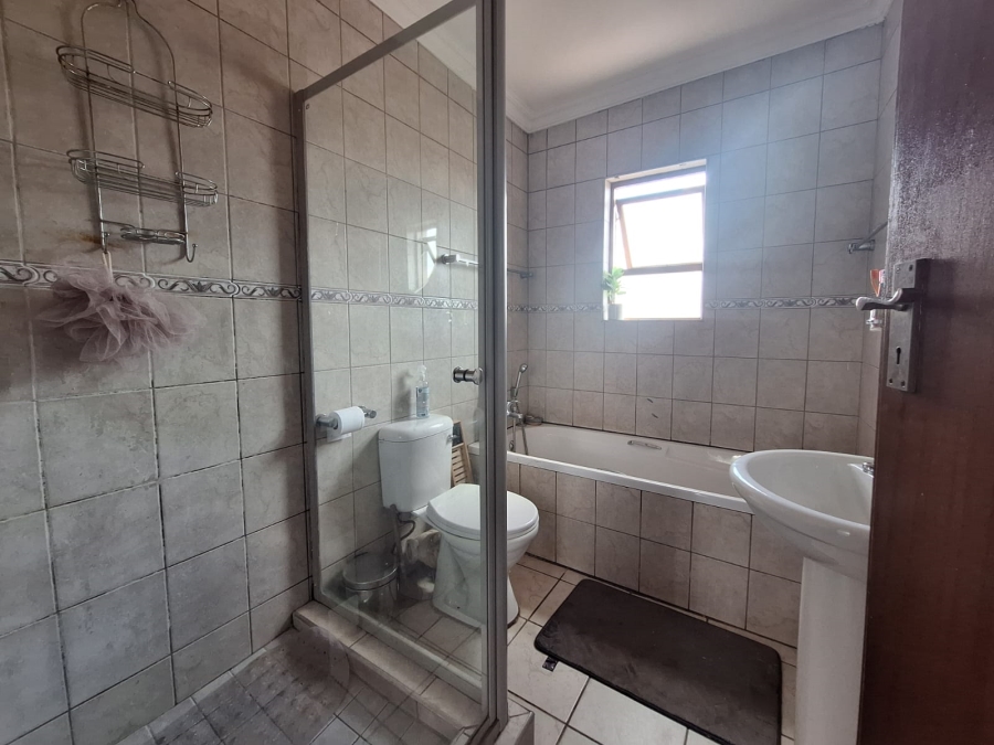 2 Bedroom Property for Sale in Heidelberg Gauteng