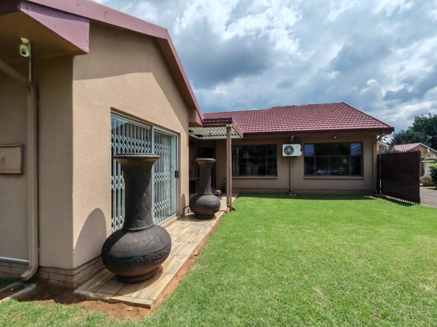 3 Bedroom Property for Sale in Risiville Gauteng