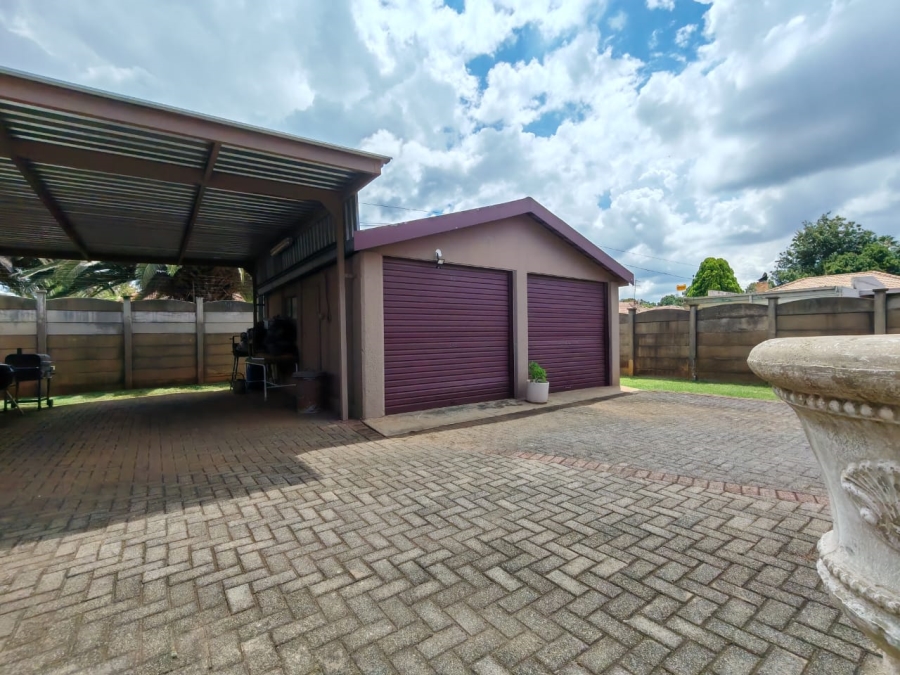 3 Bedroom Property for Sale in Risiville Gauteng