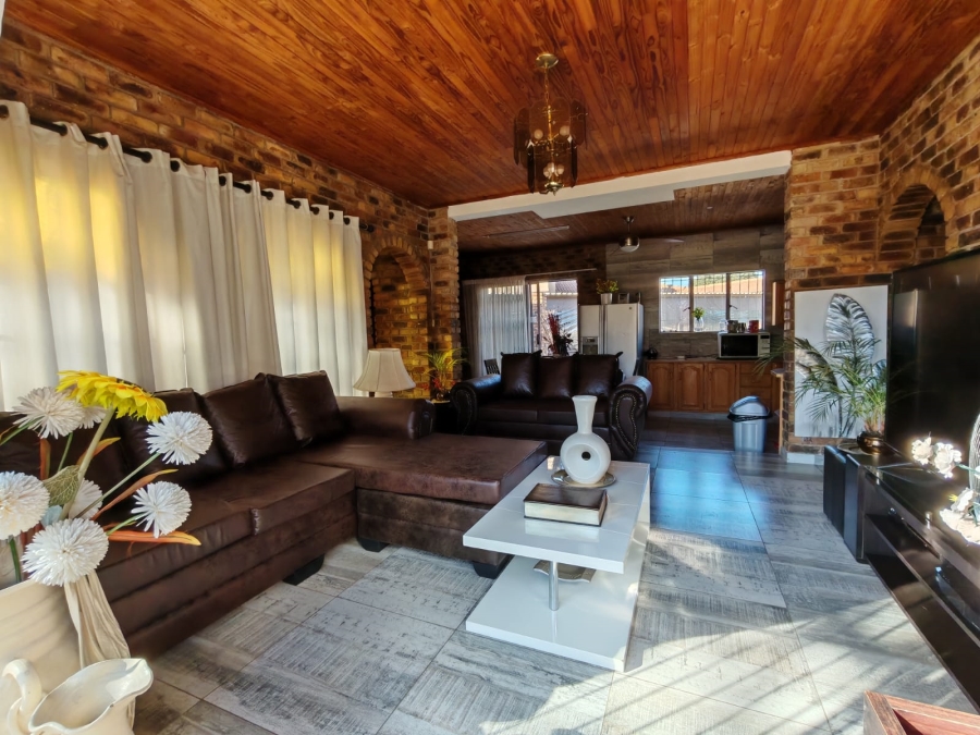 4 Bedroom Property for Sale in Risiville Gauteng