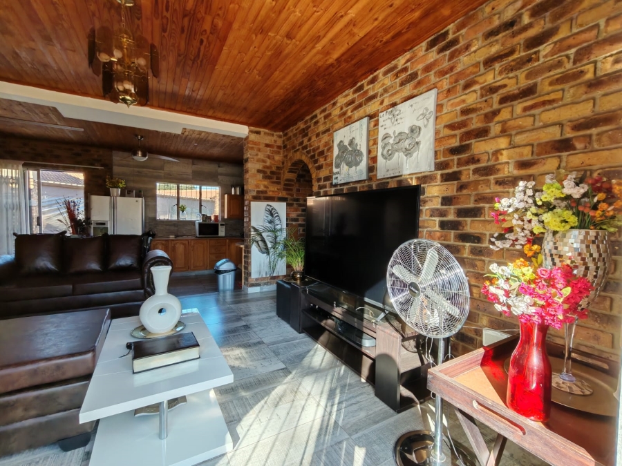 4 Bedroom Property for Sale in Risiville Gauteng