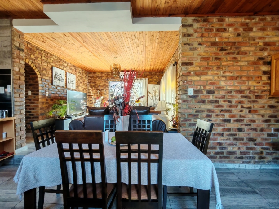 4 Bedroom Property for Sale in Risiville Gauteng