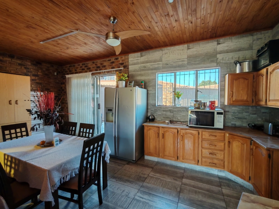 4 Bedroom Property for Sale in Risiville Gauteng