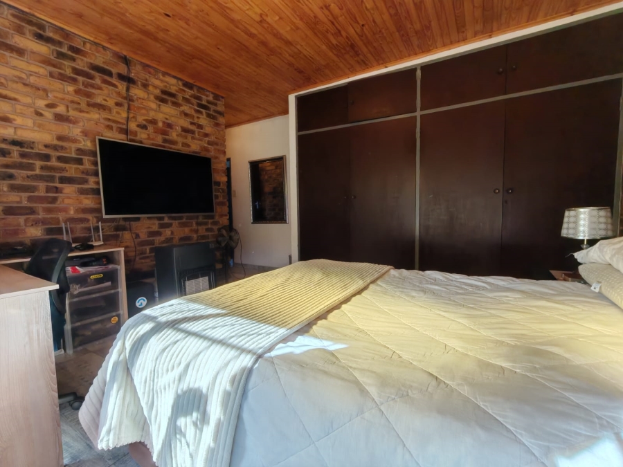 4 Bedroom Property for Sale in Risiville Gauteng