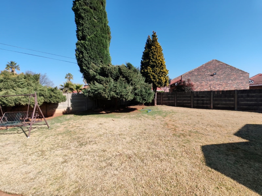 4 Bedroom Property for Sale in Risiville Gauteng