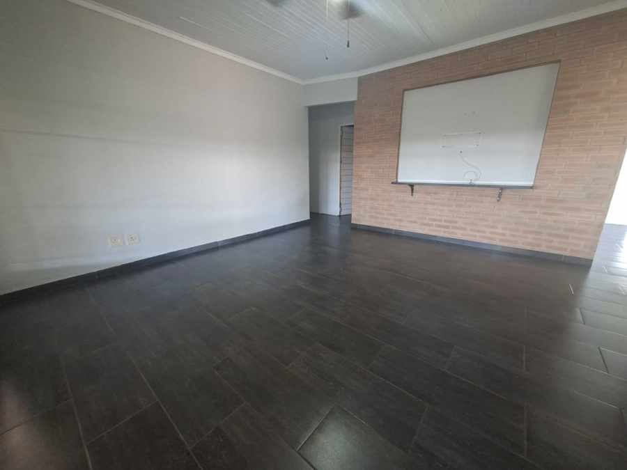 4 Bedroom Property for Sale in Golf Park Gauteng