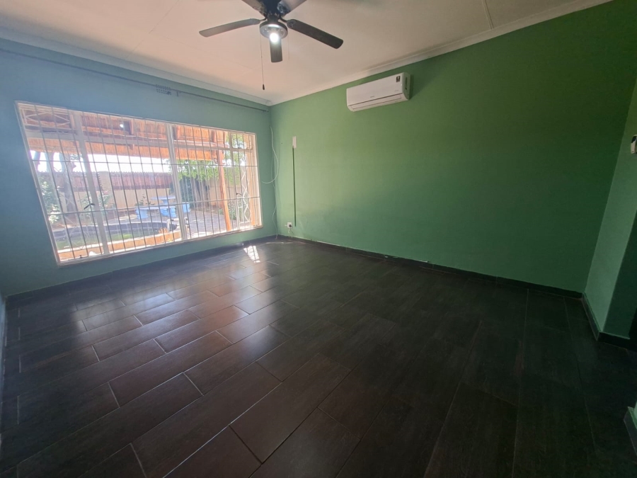 4 Bedroom Property for Sale in Golf Park Gauteng