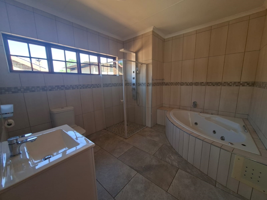 4 Bedroom Property for Sale in Golf Park Gauteng