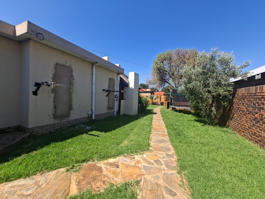 4 Bedroom Property for Sale in Golf Park Gauteng