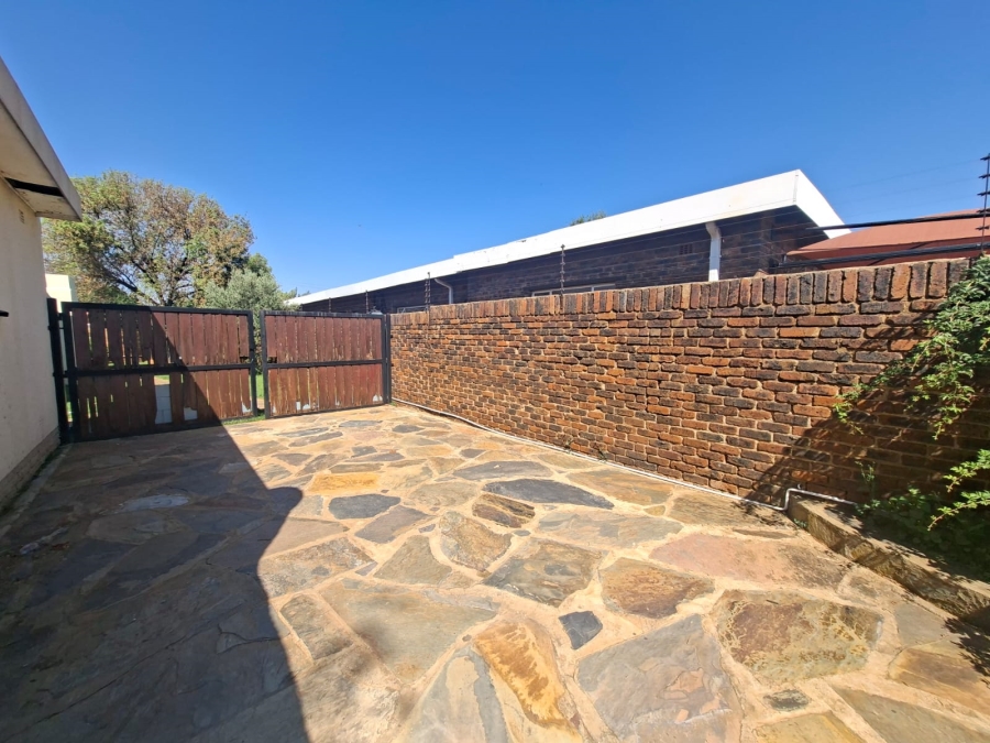 4 Bedroom Property for Sale in Golf Park Gauteng