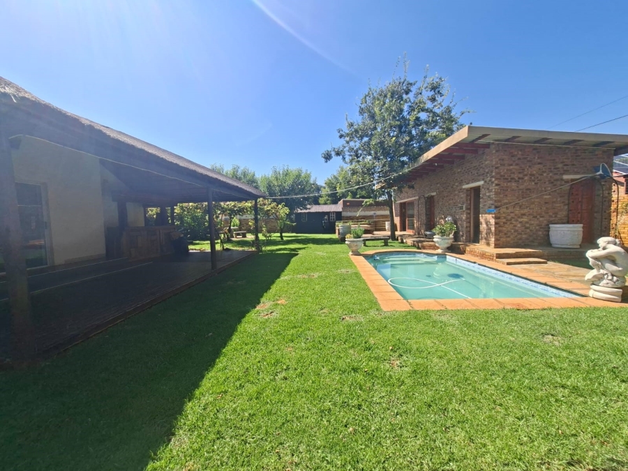 4 Bedroom Property for Sale in Golf Park Gauteng