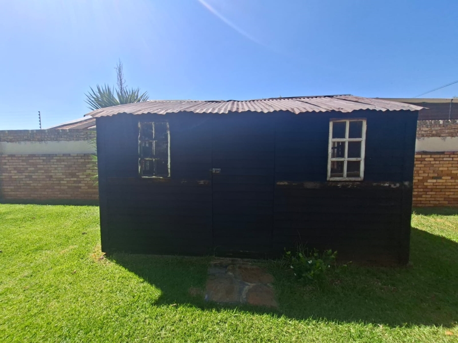 4 Bedroom Property for Sale in Golf Park Gauteng
