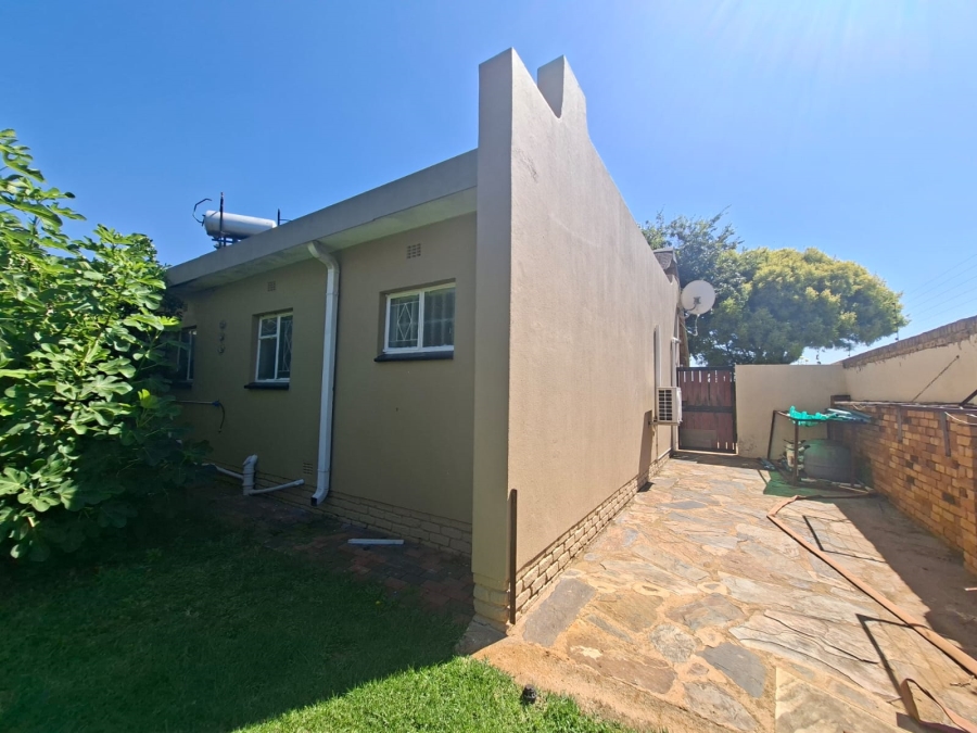 4 Bedroom Property for Sale in Golf Park Gauteng