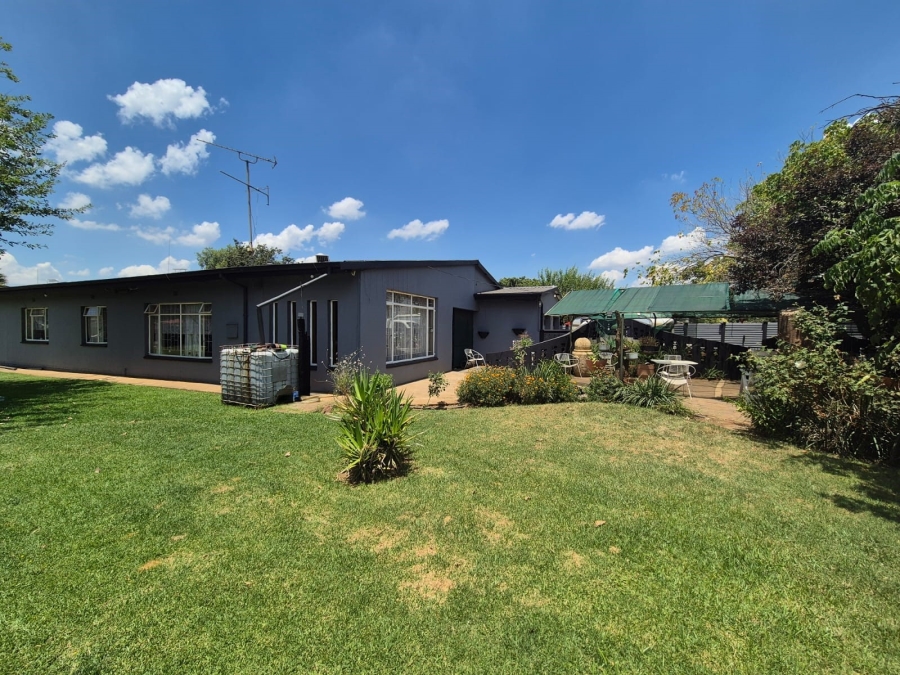 3 Bedroom Property for Sale in Sonland Park Gauteng