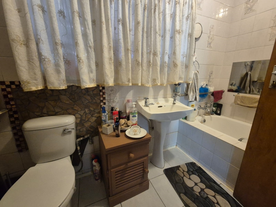 3 Bedroom Property for Sale in Sonland Park Gauteng