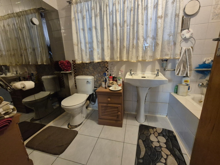3 Bedroom Property for Sale in Sonland Park Gauteng