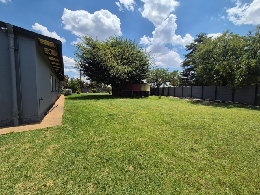 3 Bedroom Property for Sale in Sonland Park Gauteng
