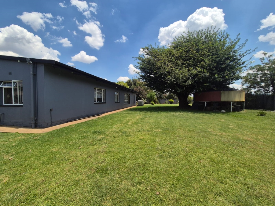 3 Bedroom Property for Sale in Sonland Park Gauteng