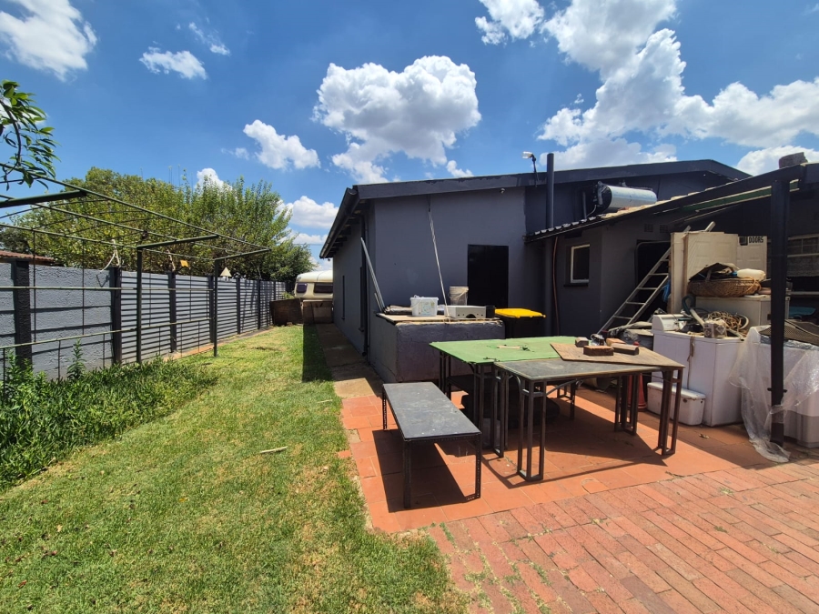 3 Bedroom Property for Sale in Sonland Park Gauteng