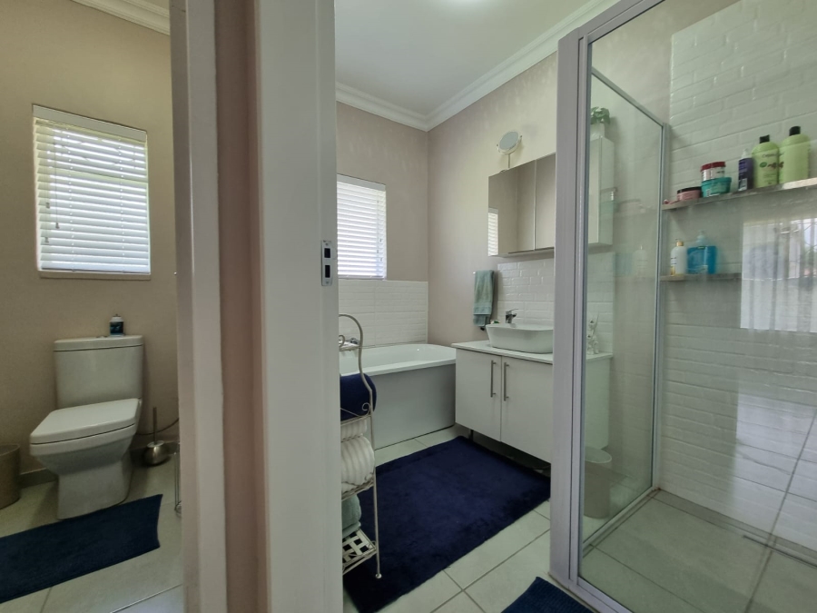 3 Bedroom Property for Sale in Three Rivers Gauteng