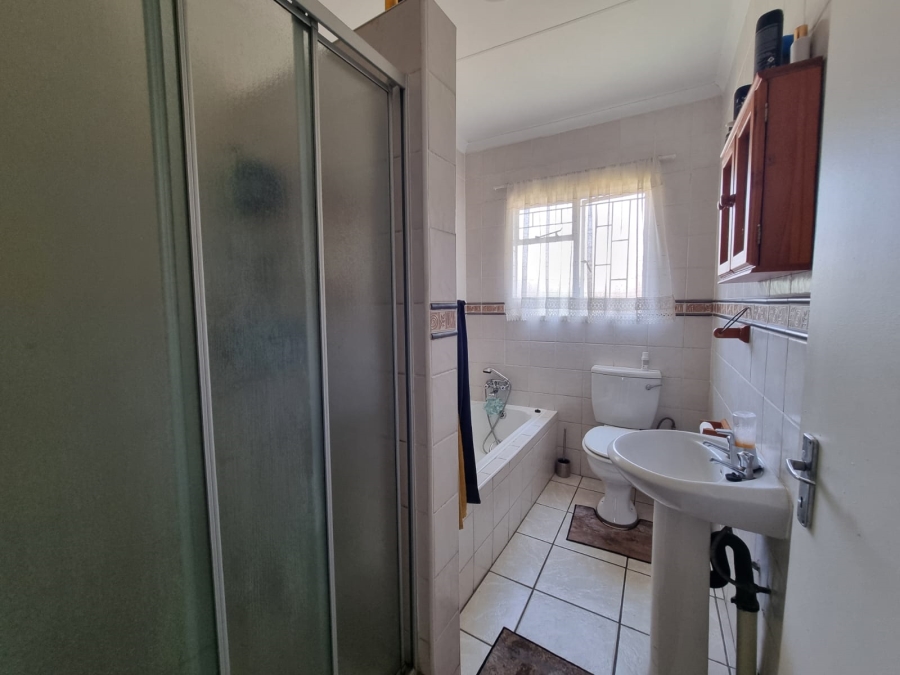 3 Bedroom Property for Sale in Three Rivers Gauteng