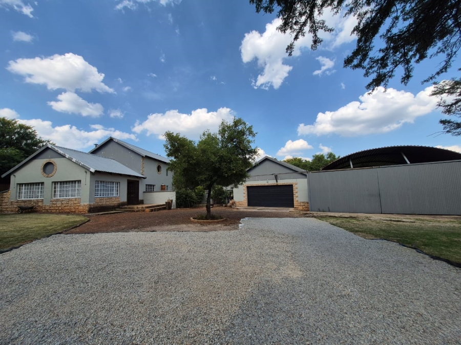 4 Bedroom Property for Sale in Walkerville Manor Gauteng