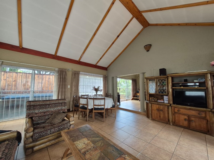 4 Bedroom Property for Sale in Walkerville Manor Gauteng