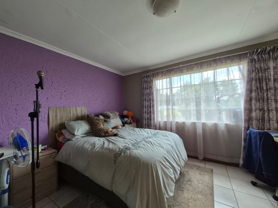 4 Bedroom Property for Sale in Walkerville Manor Gauteng