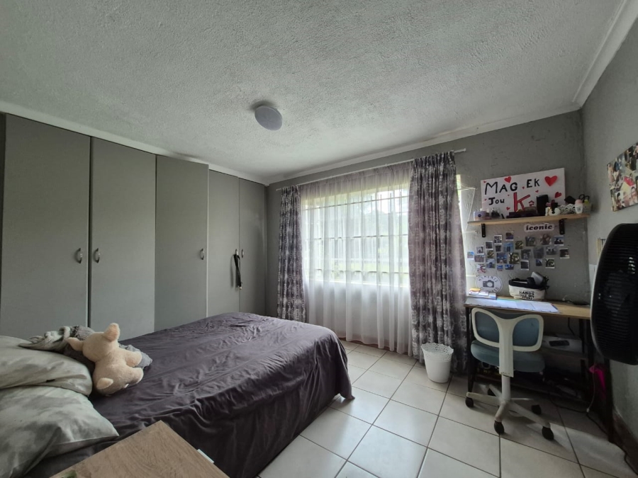 4 Bedroom Property for Sale in Walkerville Manor Gauteng