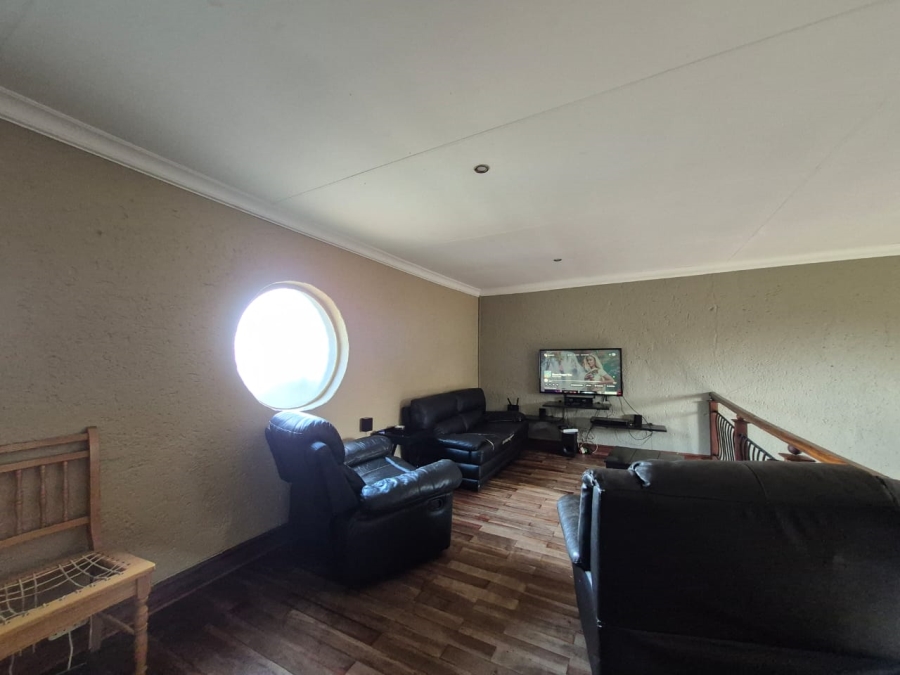 4 Bedroom Property for Sale in Walkerville Manor Gauteng