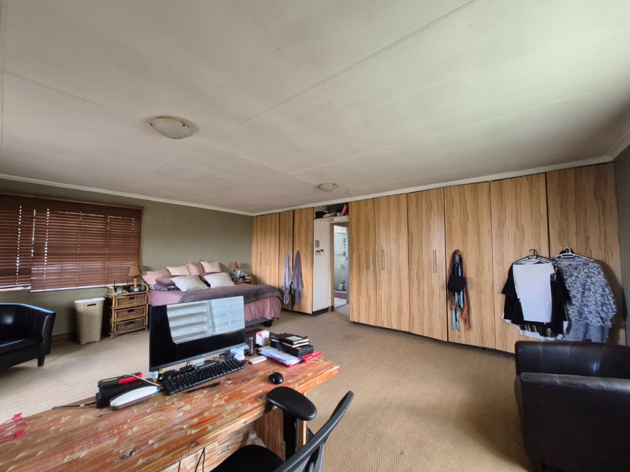 4 Bedroom Property for Sale in Walkerville Manor Gauteng