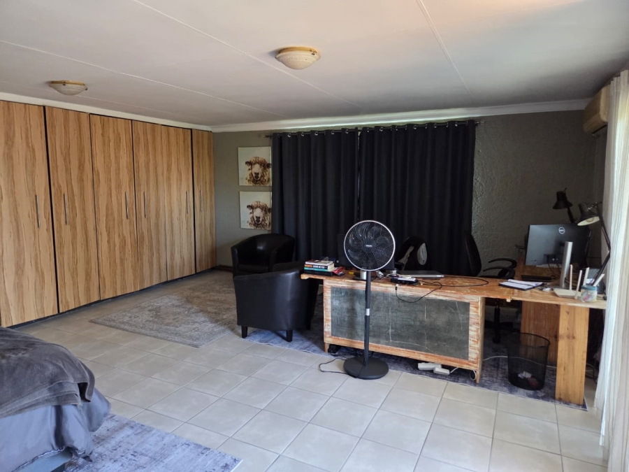 4 Bedroom Property for Sale in Walkerville Manor Gauteng