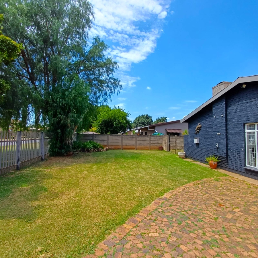 3 Bedroom Property for Sale in Rothdene Gauteng
