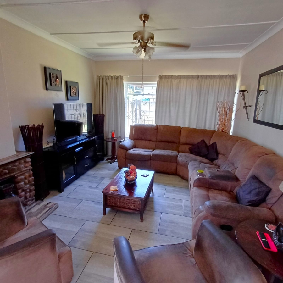 3 Bedroom Property for Sale in Rothdene Gauteng