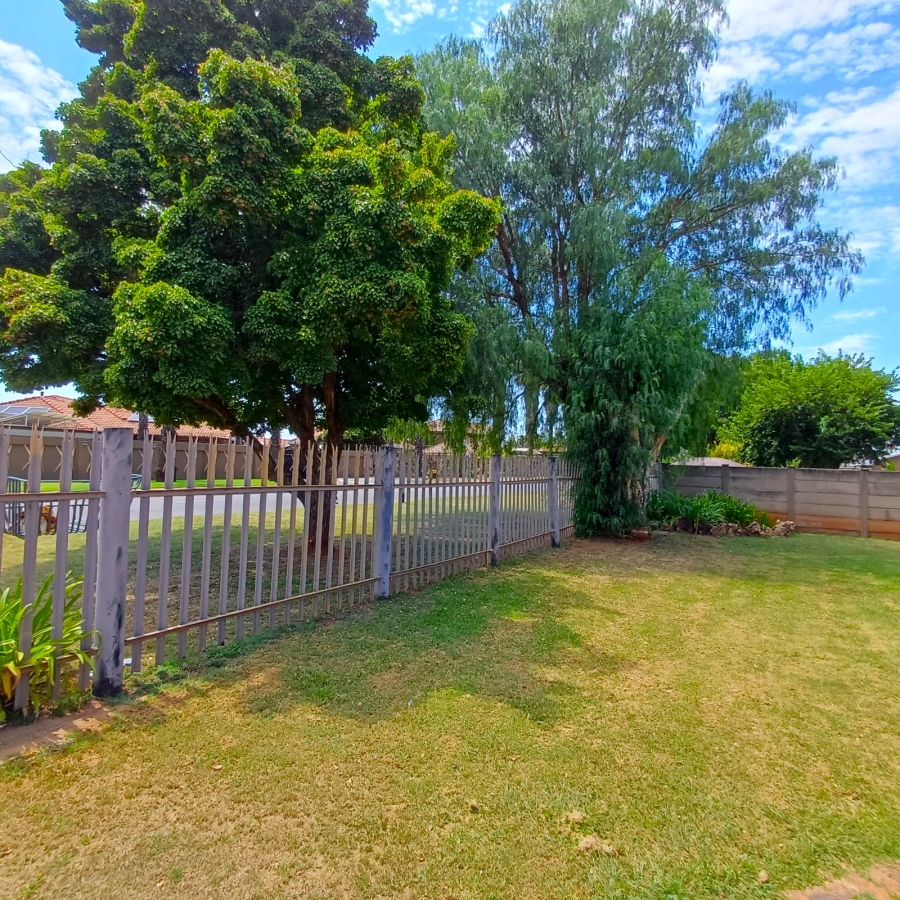 3 Bedroom Property for Sale in Rothdene Gauteng