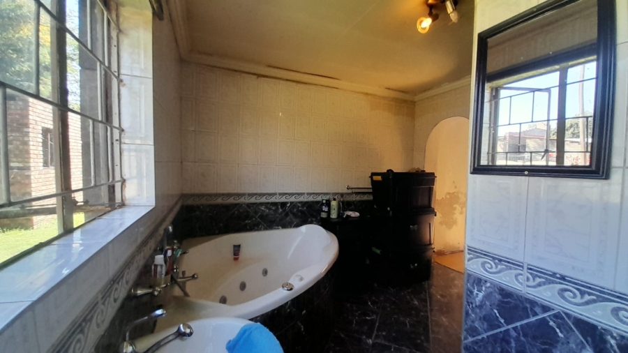 3 Bedroom Property for Sale in Sonland Park Gauteng