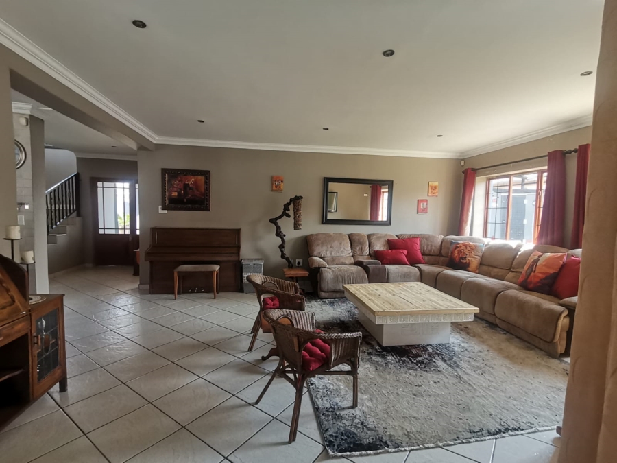 3 Bedroom Property for Sale in Vanderbijlpark SE 8 Gauteng