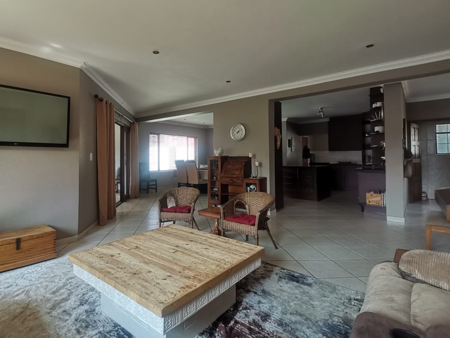 3 Bedroom Property for Sale in Vanderbijlpark SE 8 Gauteng