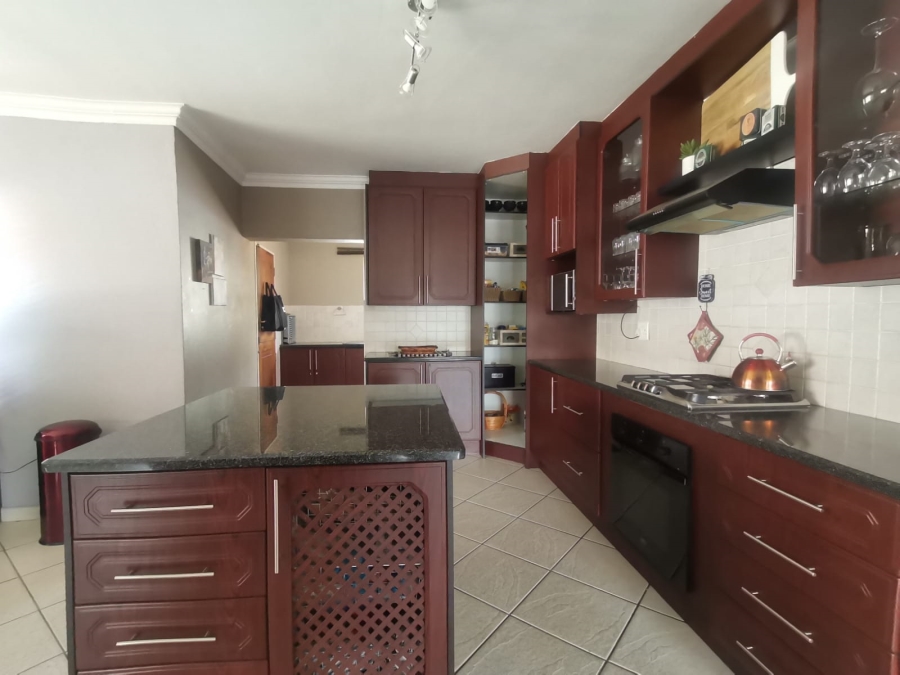 3 Bedroom Property for Sale in Vanderbijlpark SE 8 Gauteng