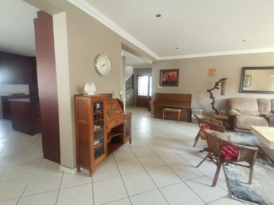 3 Bedroom Property for Sale in Vanderbijlpark SE 8 Gauteng